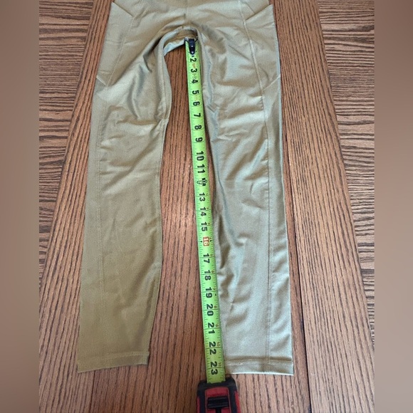 NWT Fabletics Shimmering Gold Oasis High Waisted Pocket 7/8 Leggings  Size XS - Picture 6 of 13